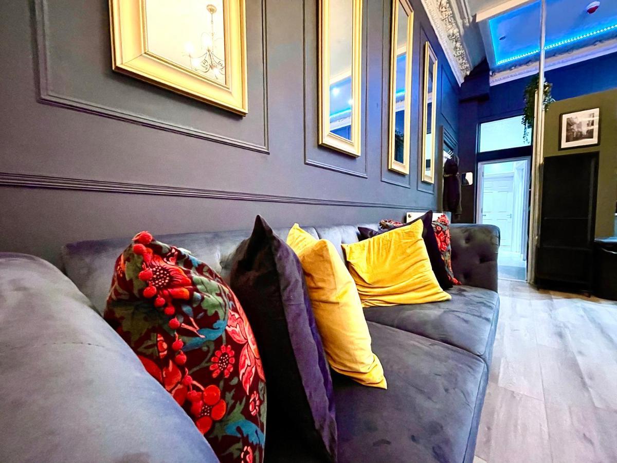 Adeamstays Provides Beautiful Centrally Located 1 And 2 Bed Apartments On Liverpools Boulevard Exterior photo